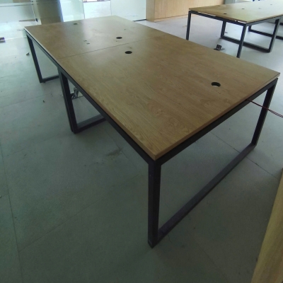BÀN CỤM LÀM VIỆC NHÓM 2M4