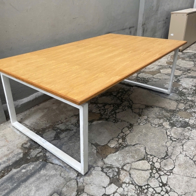 Bàn cụm dài 2m chân sắt 