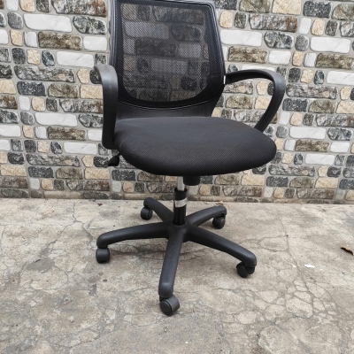 Ghế xoay văn phòng PE400