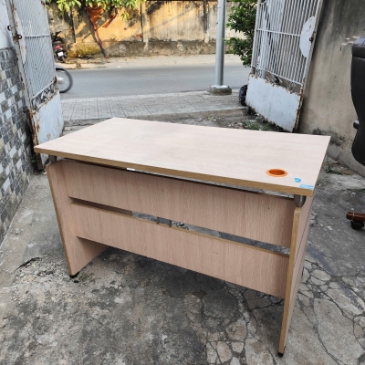Bàn văn phòng 60x120 PT300
