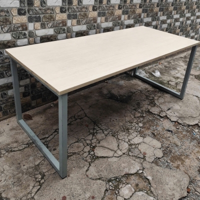 BÀN LÀM VIỆC 1M6 PS800