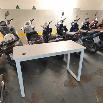 BÀN LÀM VIỆC CHỮ U MÀU TRẮNG